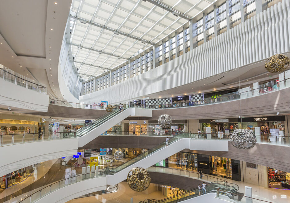 来場者データ解析で効果を最大化するAIサイネージ