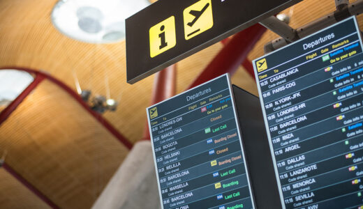 空港でのAIサイネージ導入事例