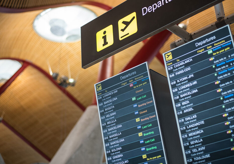 空港でのAIサイネージ導入事例