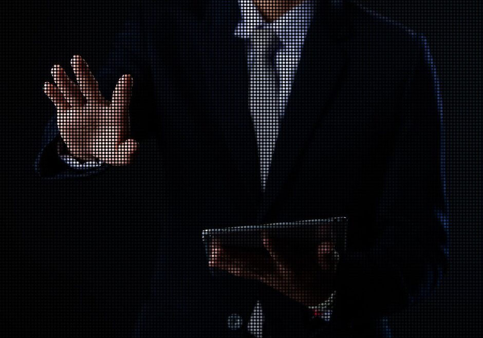 LEDビジョンの輝度と安全基準｜眩しさ対策と規制対応