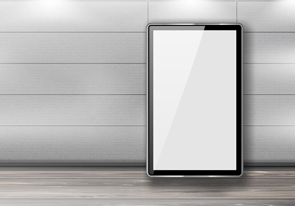 ディスプレイ一体型サイネージと外付けプレーヤー